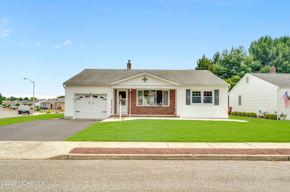 57 Westport Drive Toms River, NJ 08757