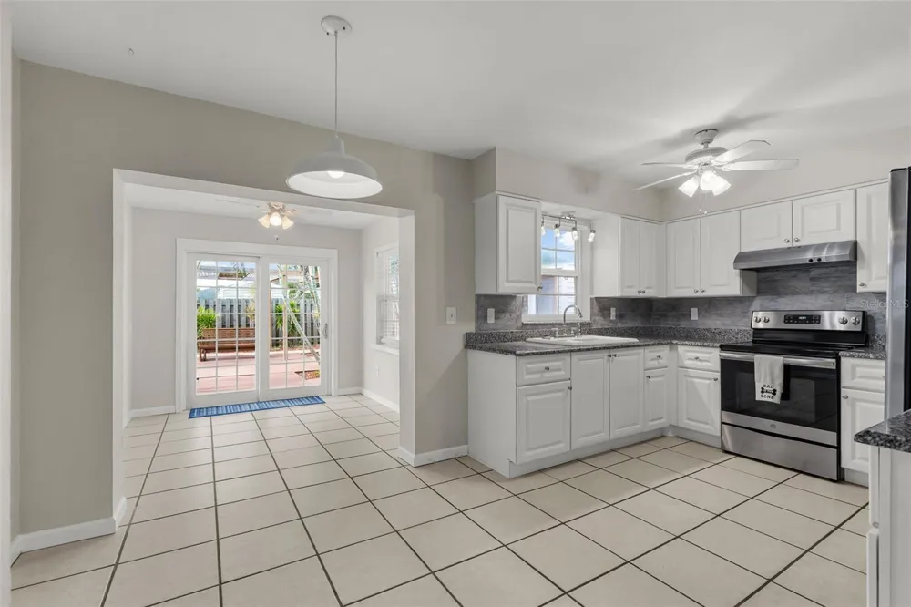 415 49TH STREET W Palmetto, FL 34221