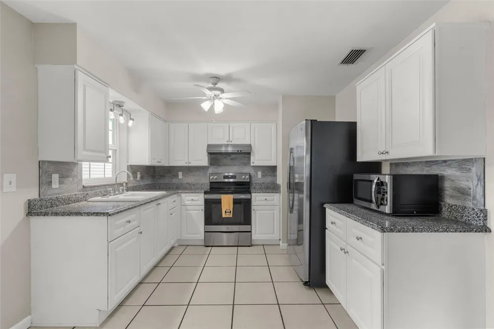 415 49TH STREET W Palmetto, FL 34221