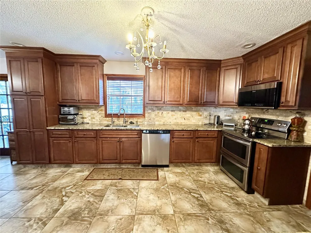 8834 WHISPERING OAKS TRAIL New Port Richey, FL 34654