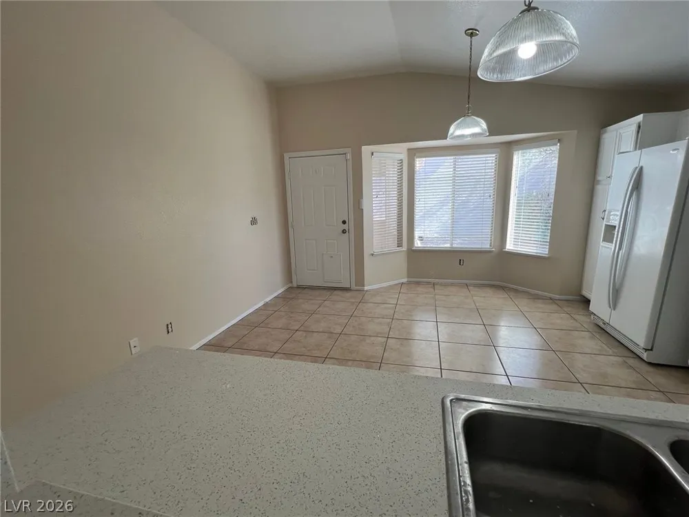 9824 Cross Creek Way Las Vegas, NV 89117