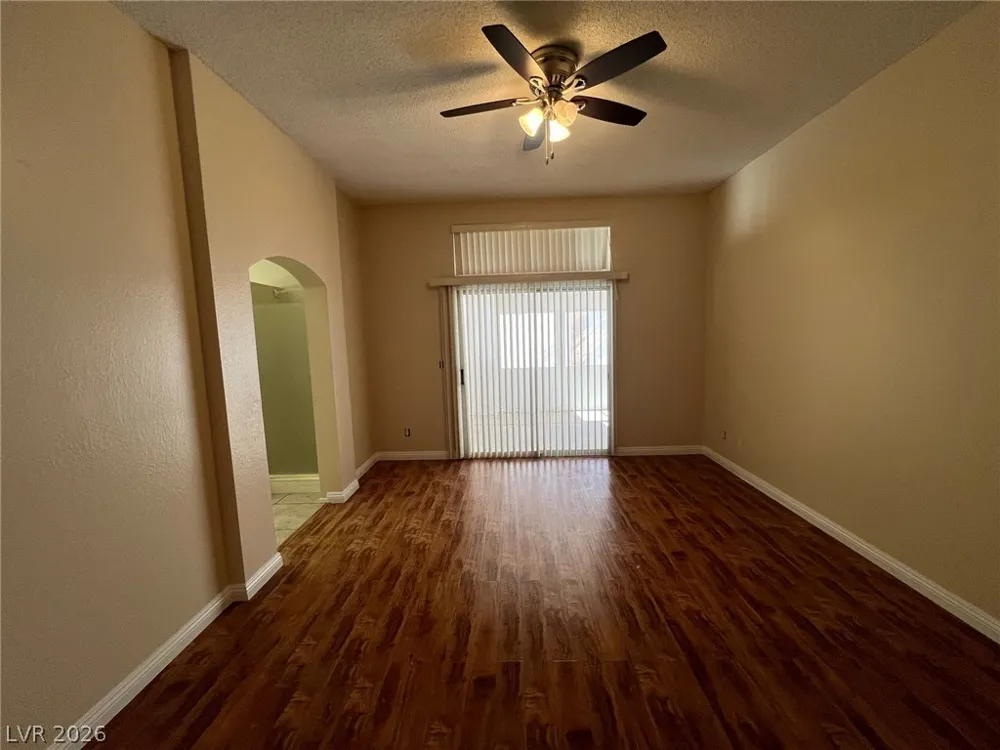 9824 Cross Creek Way Las Vegas, NV 89117