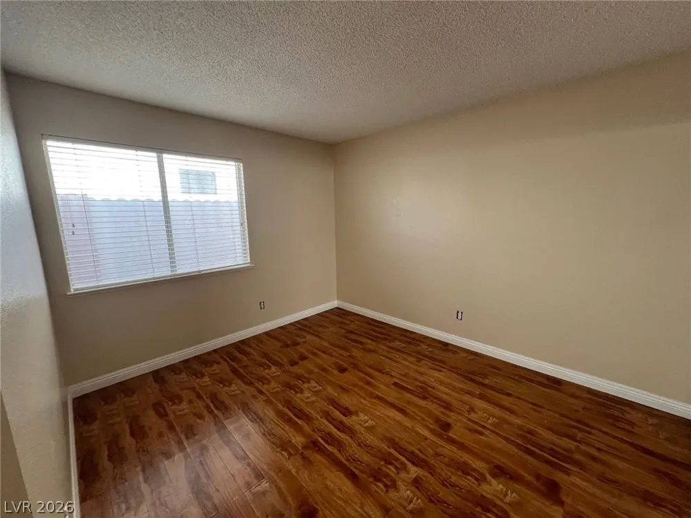 9824 Cross Creek Way Las Vegas, NV 89117