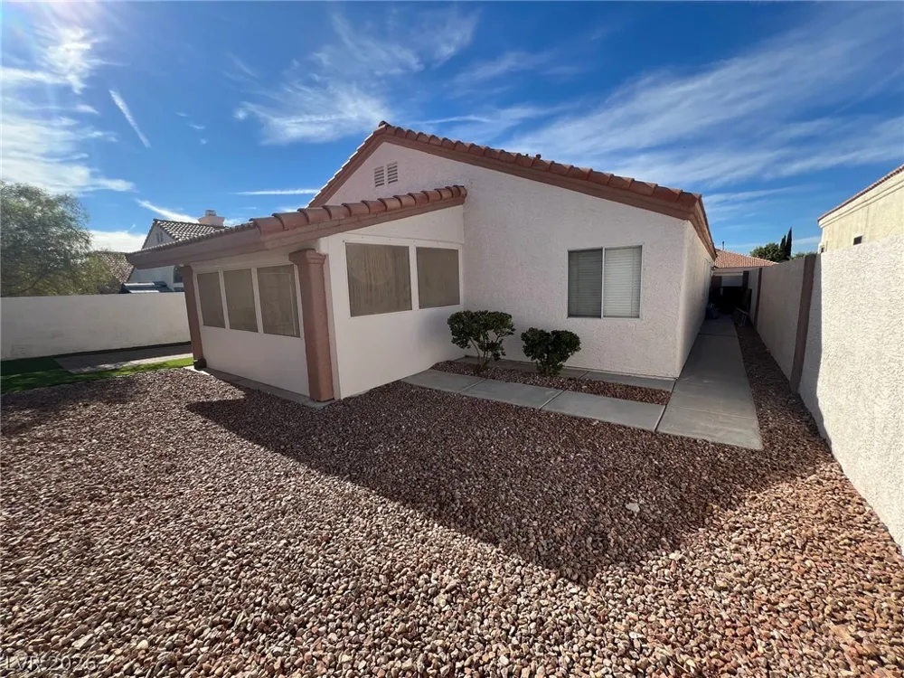 9824 Cross Creek Way Las Vegas, NV 89117