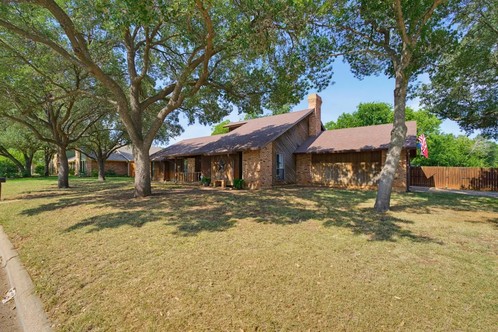 1902 Green Ridge Court Abilene, TX 79602