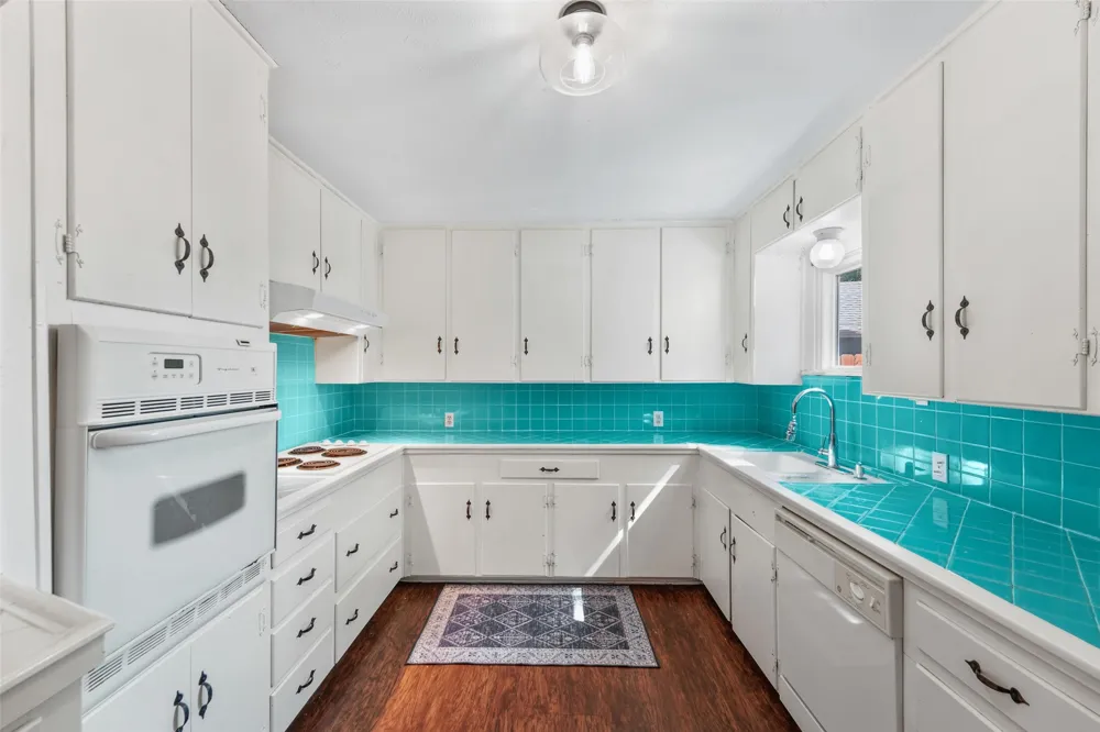1121 Hudgins Avenue Fort Worth, TX 76111