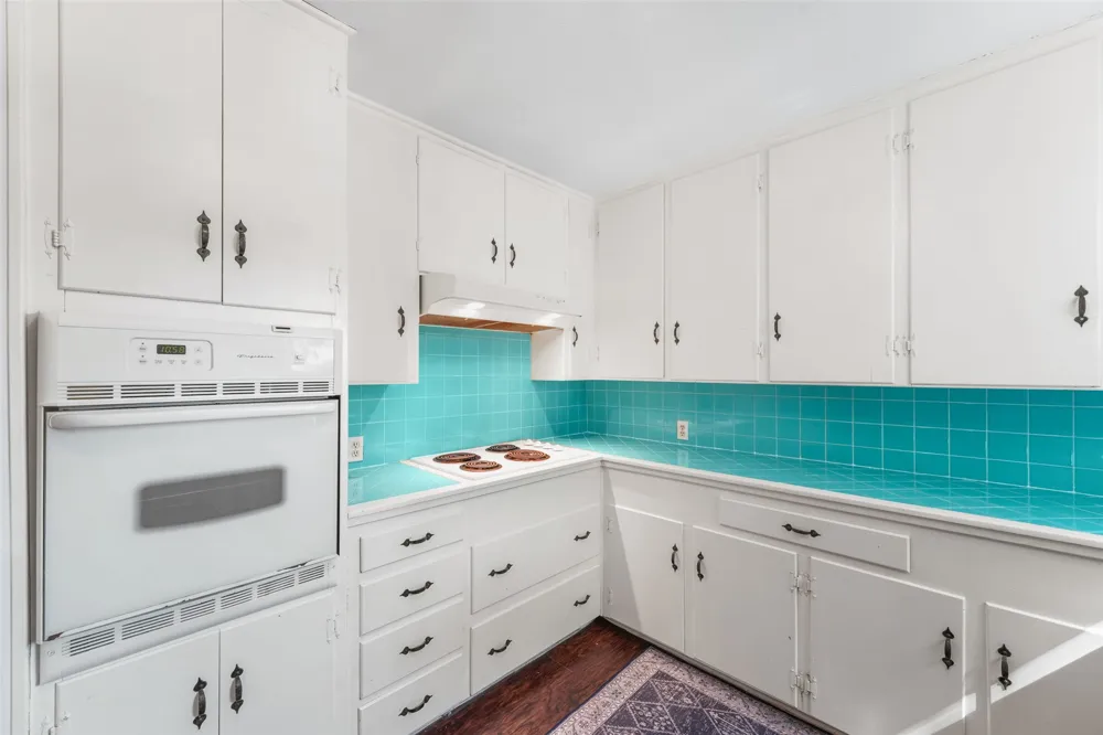 1121 Hudgins Avenue Fort Worth, TX 76111