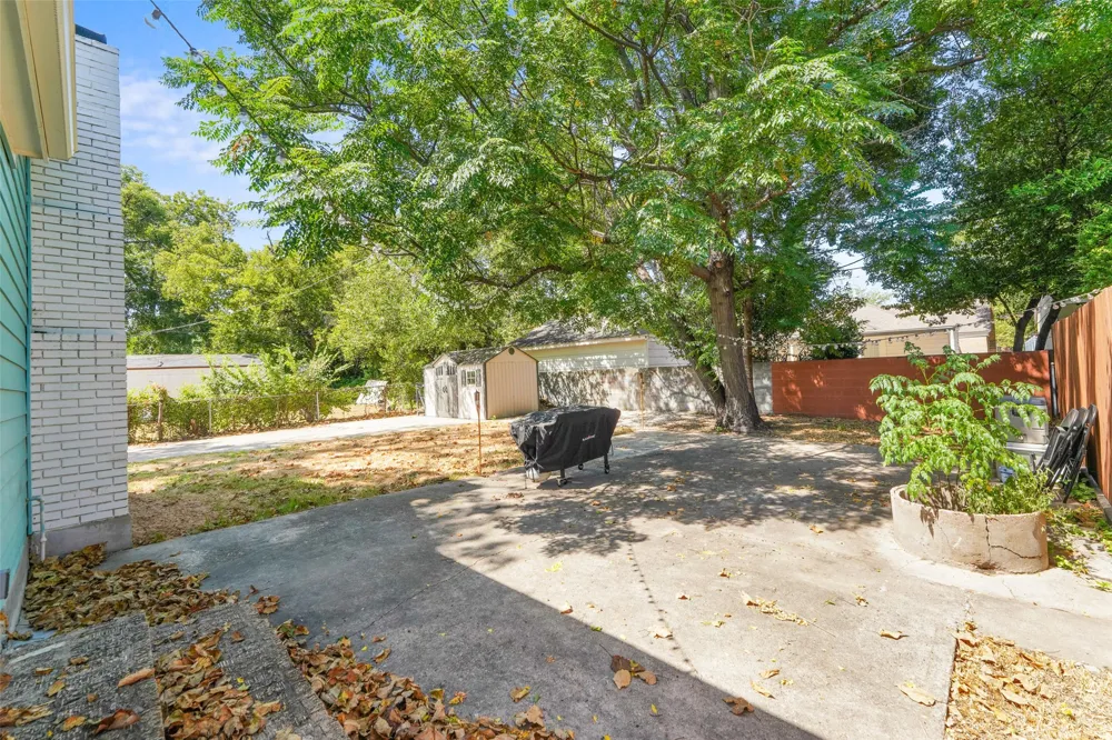 1121 Hudgins Avenue Fort Worth, TX 76111