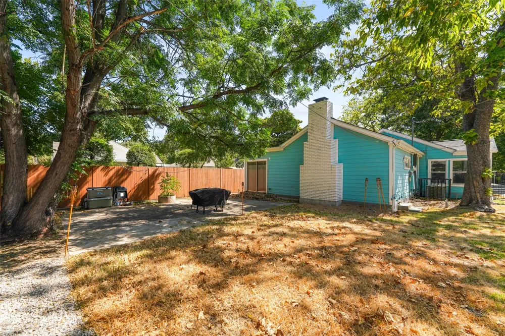 1121 Hudgins Avenue Fort Worth, TX 76111