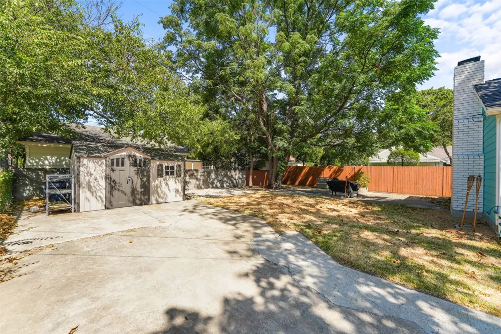 1121 Hudgins Avenue Fort Worth, TX 76111