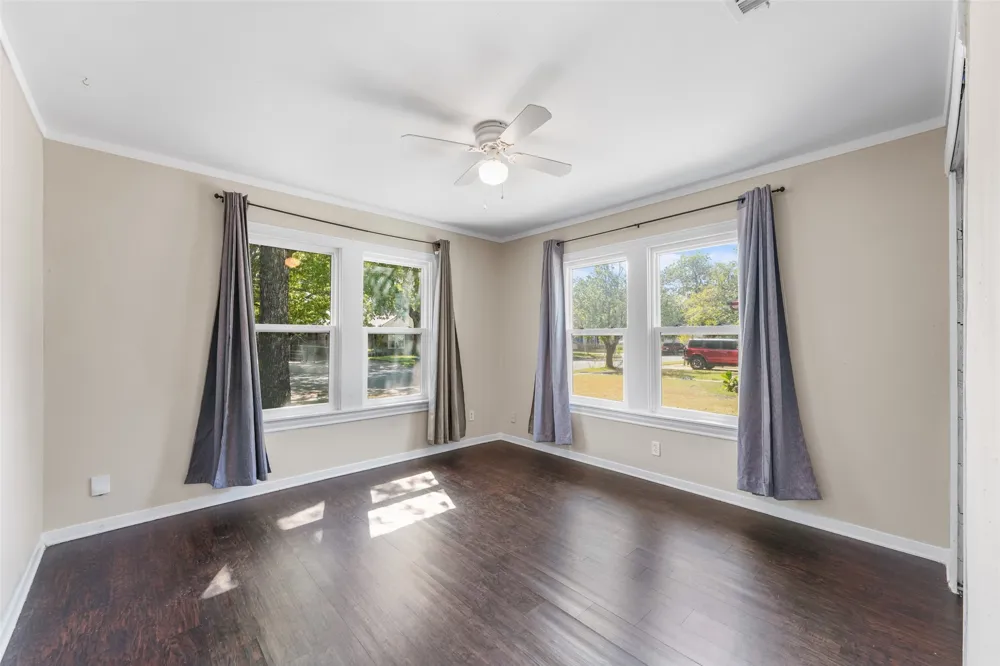 1121 Hudgins Avenue Fort Worth, TX 76111