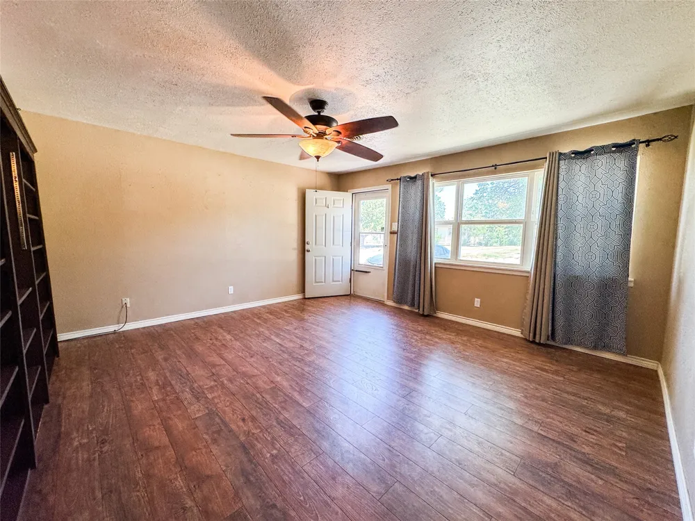 203 Avenue M Haskell, TX 79521