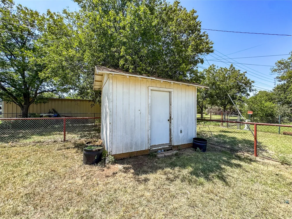 203 Avenue M Haskell, TX 79521
