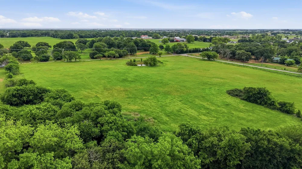 2 Lovell Road Aubrey, TX 76227