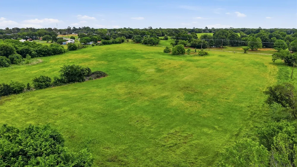 2 Lovell Road Aubrey, TX 76227