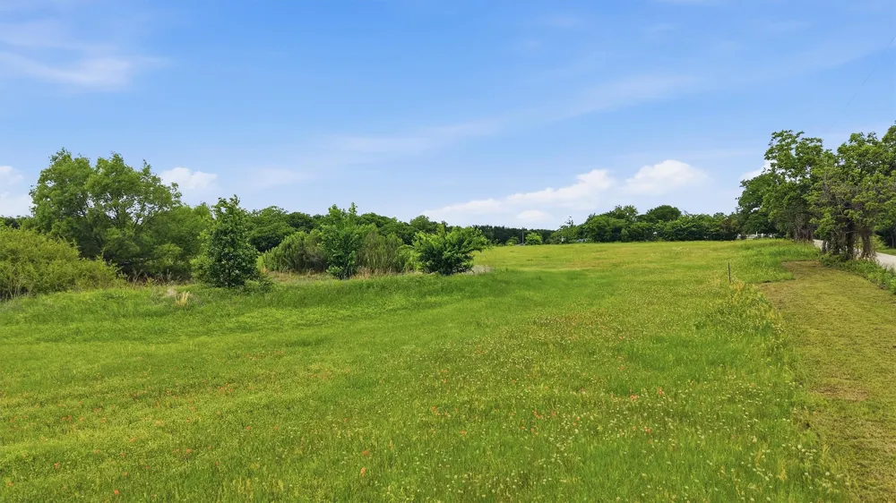 2 Lovell Road Aubrey, TX 76227