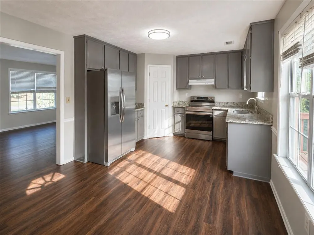 2657 Amberly Glen Drive Dacula, GA 30019