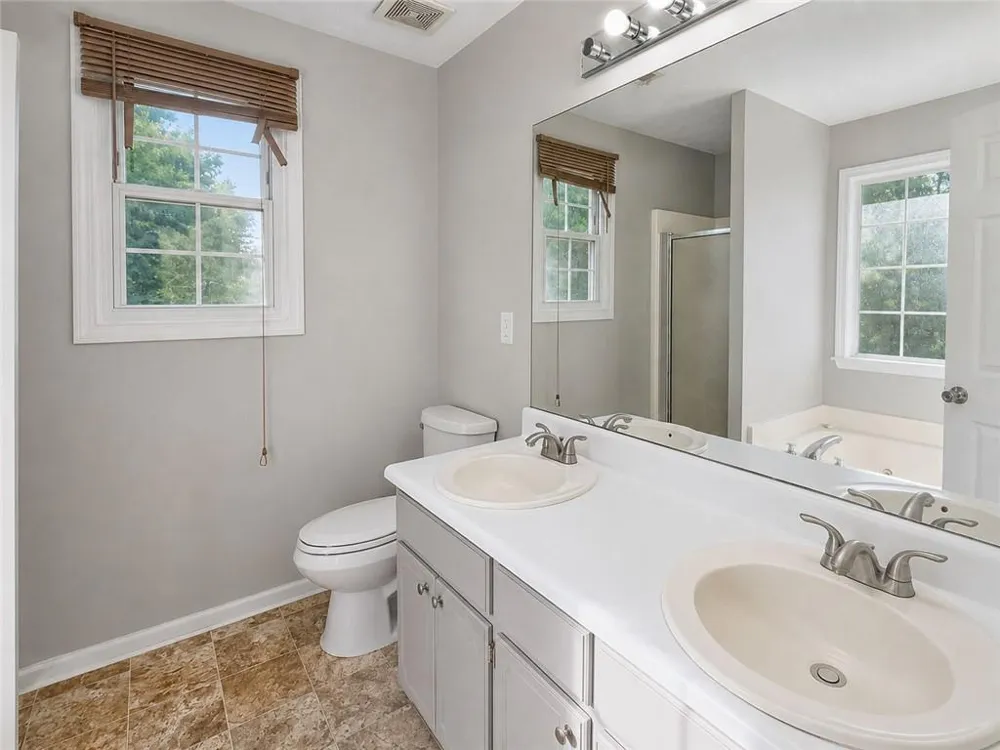 2657 Amberly Glen Drive Dacula, GA 30019