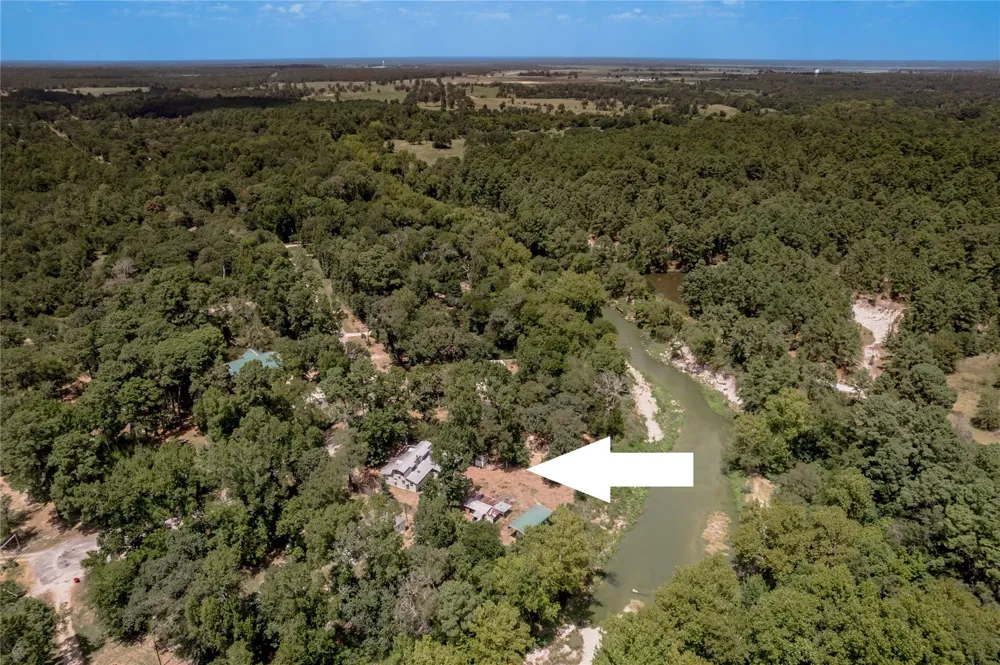 8 Creek Road Huntsville, TX 77320
