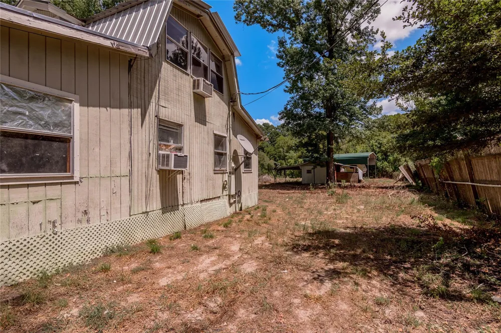 8 Creek Road Huntsville, TX 77320