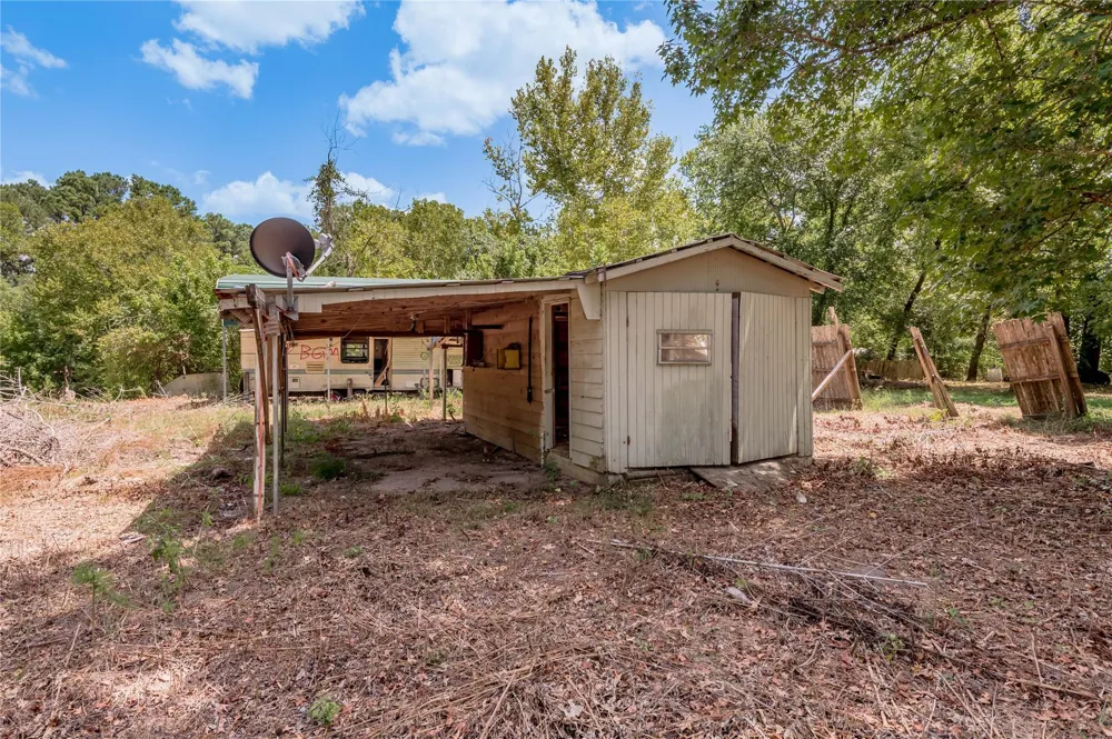 8 Creek Road Huntsville, TX 77320