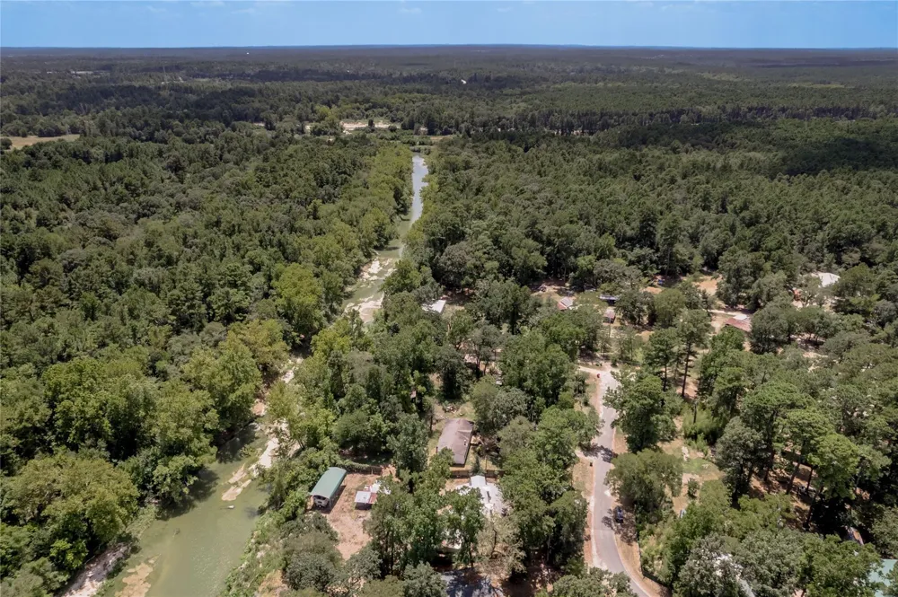 8 Creek Road Huntsville, TX 77320