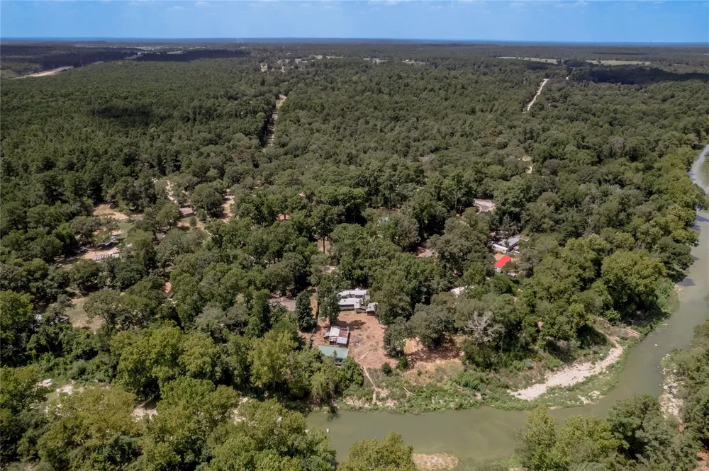8 Creek Road Huntsville, TX 77320