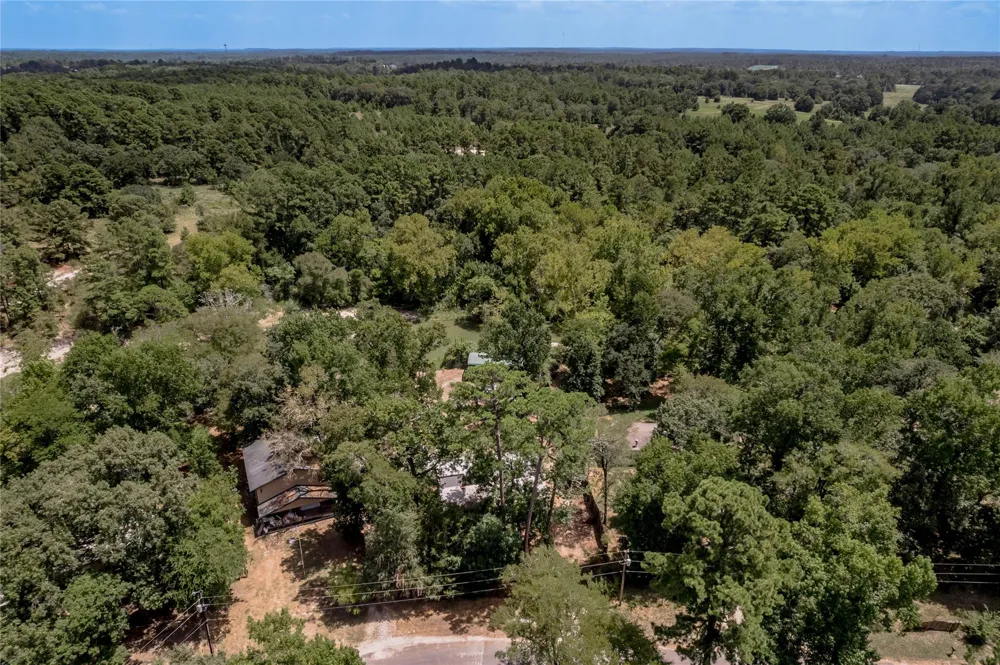 8 Creek Road Huntsville, TX 77320