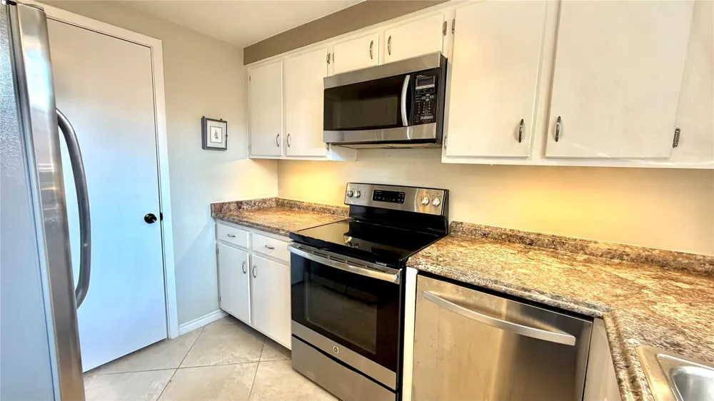 11710 Southlake Drive #16 Houston, TX 77077