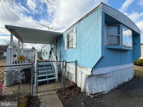 1976 EAST AVENUE #237A