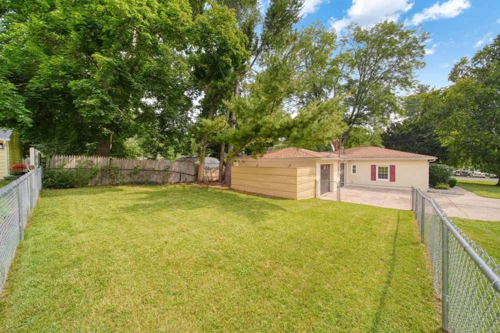 404 Heyser Street Jackson, MI 49203