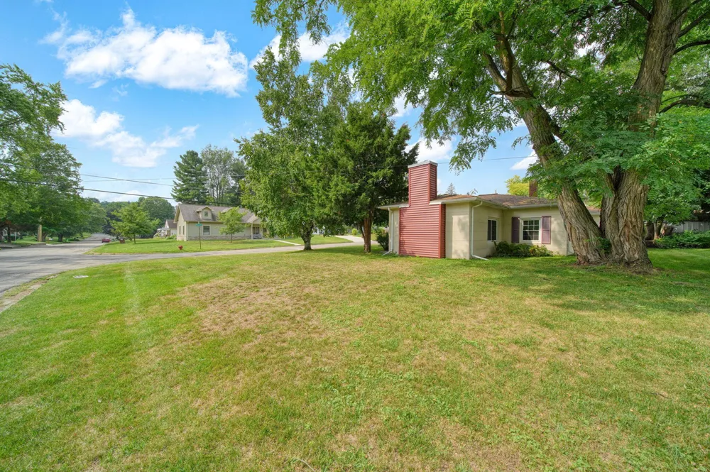 404 Heyser Street Jackson, MI 49203