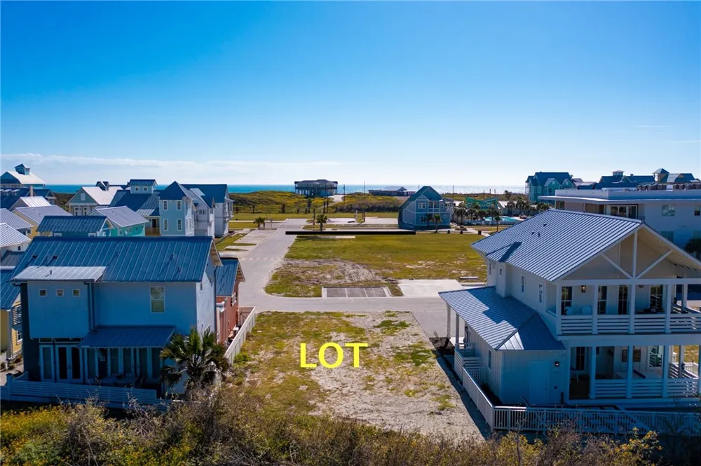 607 Center Square W Port Aransas, TX 78373