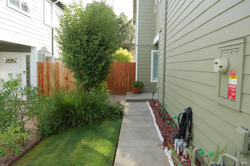 287 Clearpointe Drive Vallejo, CA 94591