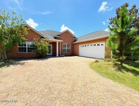 207 Lakeview Terrace