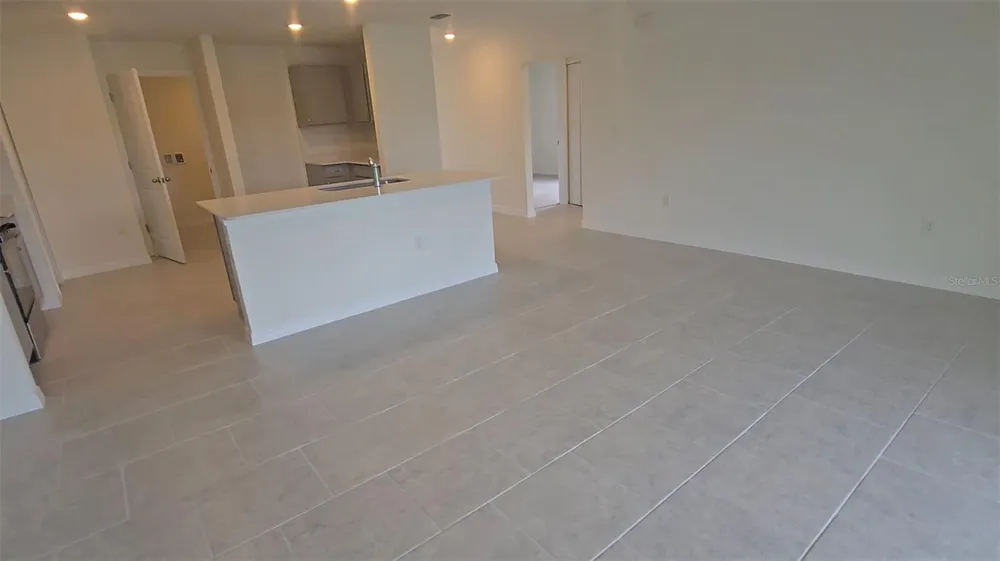 541 LAKEVIEW COURT Poinciana, FL 34759