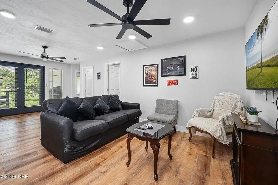419 BURLEIGH AVENUE Holly Hill, FL 32117