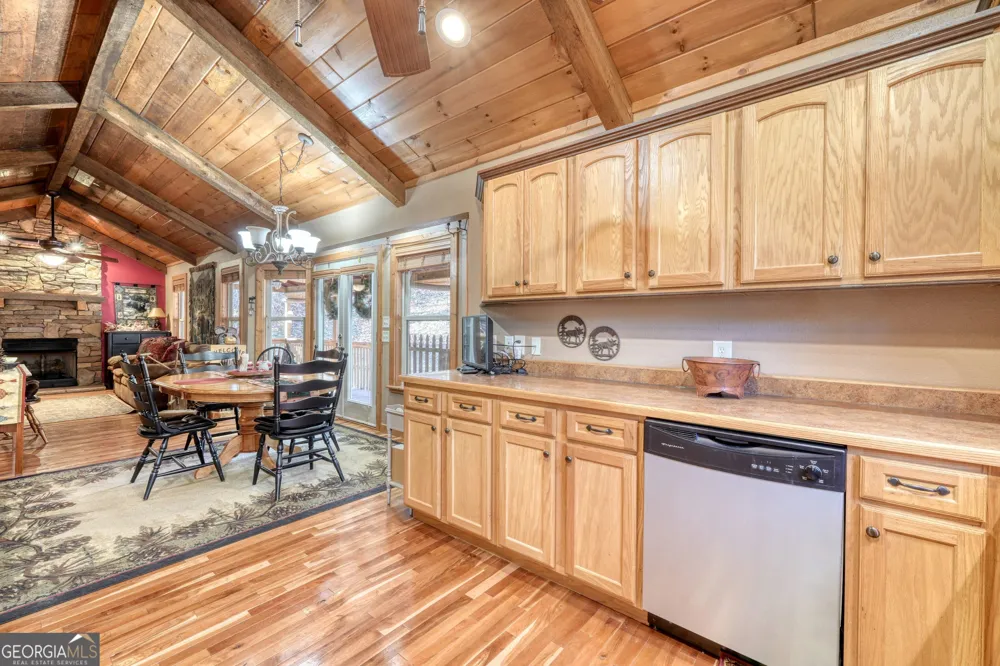 518 Rizzitello LN Blairsville, GA 30512