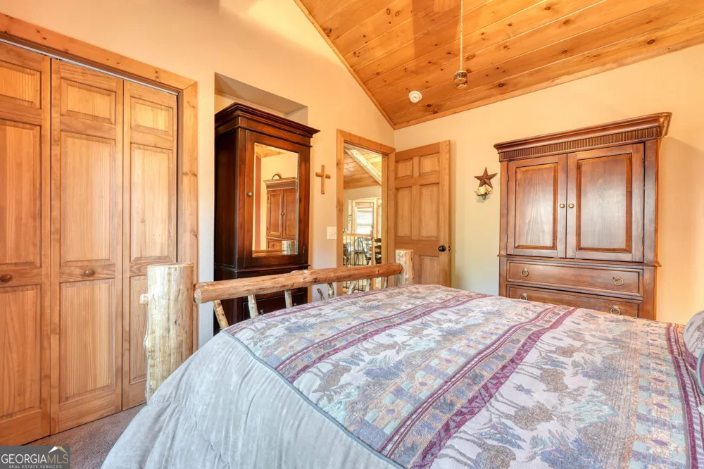 518 Rizzitello LN Blairsville, GA 30512