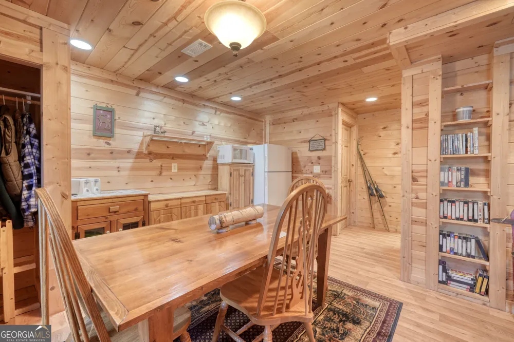518 Rizzitello LN Blairsville, GA 30512