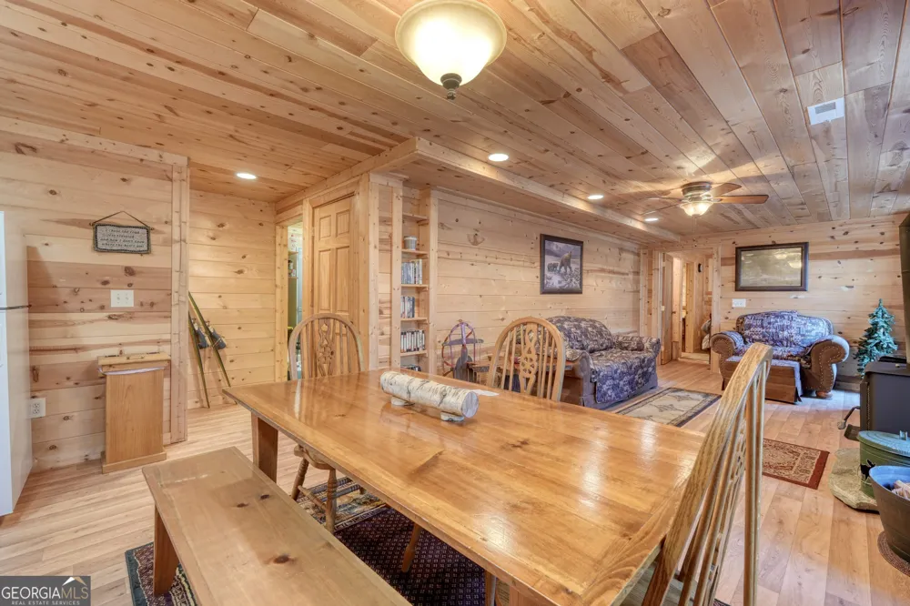 518 Rizzitello LN Blairsville, GA 30512