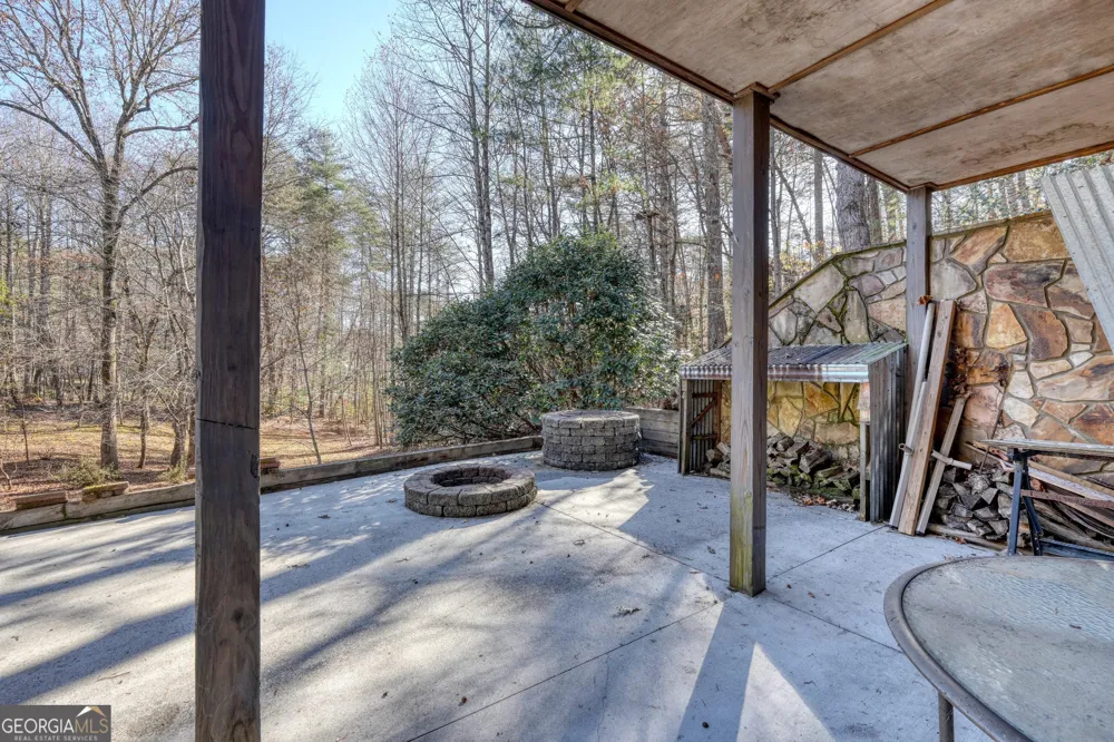 518 Rizzitello LN Blairsville, GA 30512