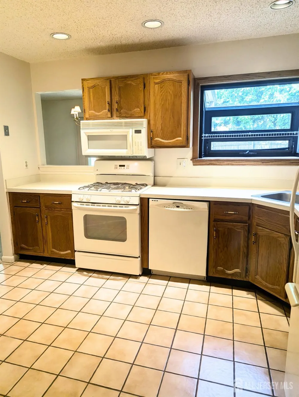 120 Park Gate Drive Edison, NJ 08820