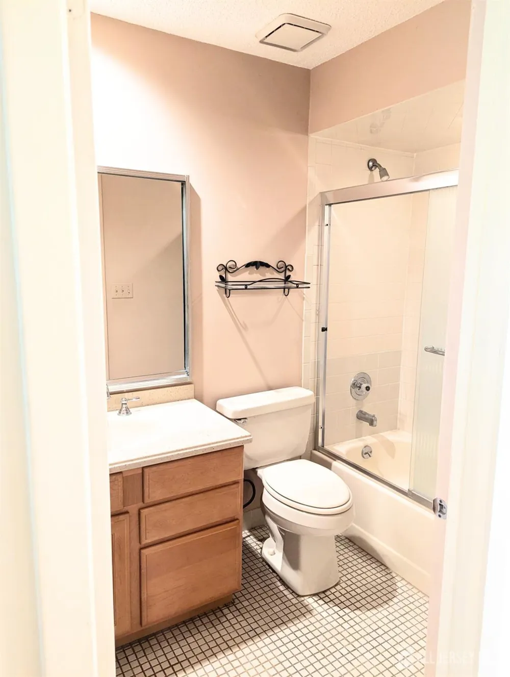 120 Park Gate Drive Edison, NJ 08820