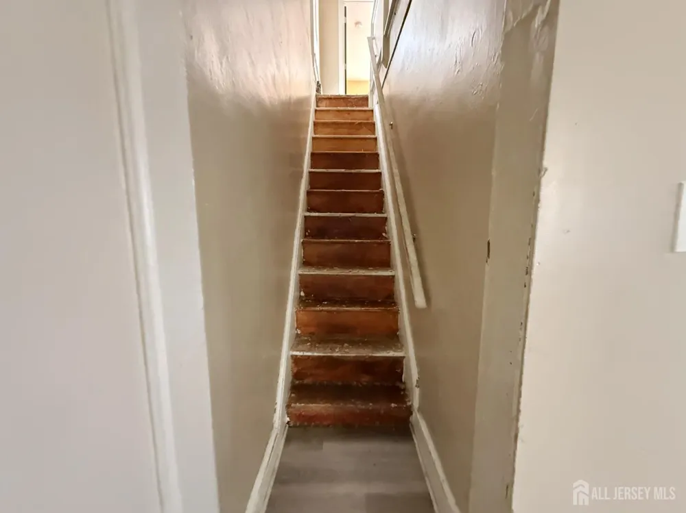 493 Miller Street Perth Amboy, NJ 08861