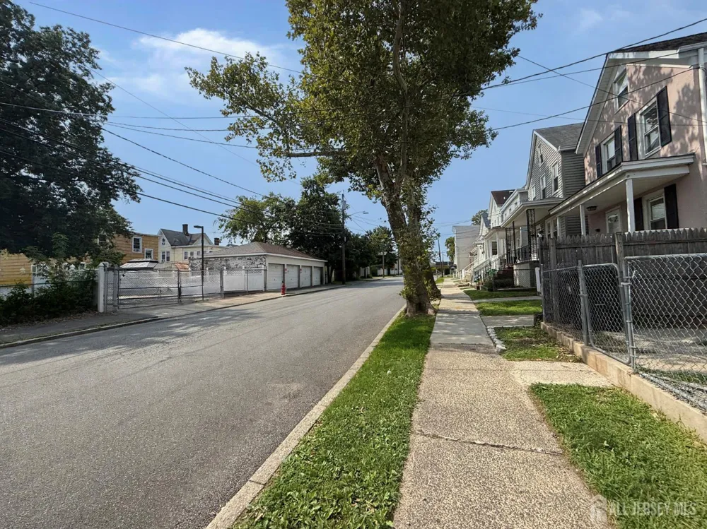 493 Miller Street Perth Amboy, NJ 08861