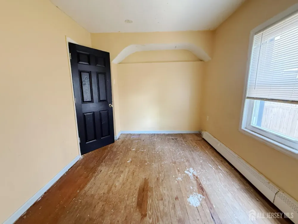 493 Miller Street Perth Amboy, NJ 08861