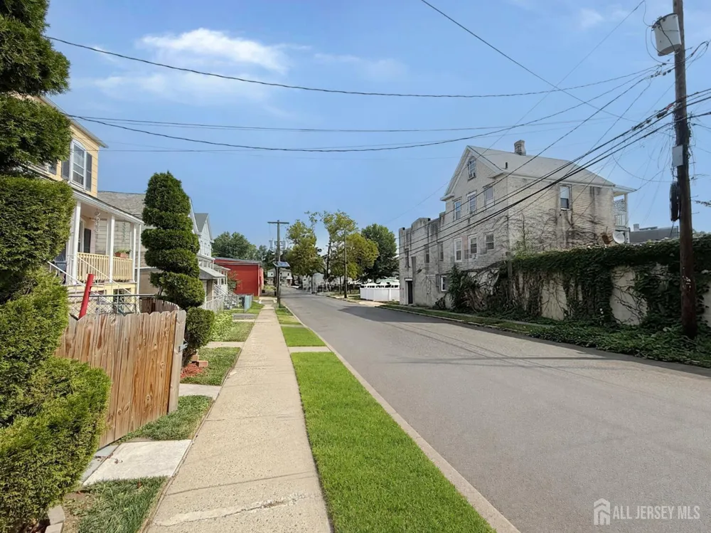 493 Miller Street Perth Amboy, NJ 08861