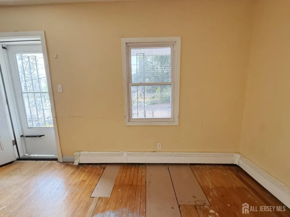 493 Miller Street Perth Amboy, NJ 08861