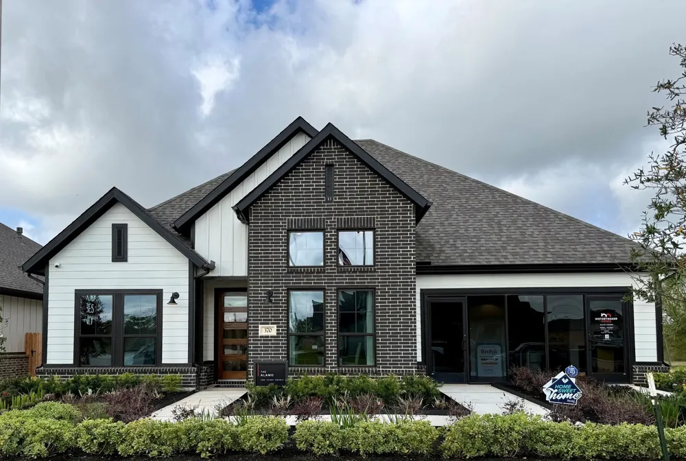 1621 Briscoe Drive Benbrook, TX 76126